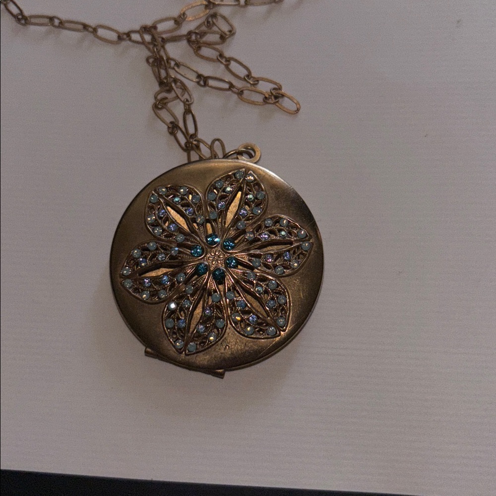 Catherine Popesco for La Vie Pariesenne Gold Floral Locket Necklace - Picture 3 of 10